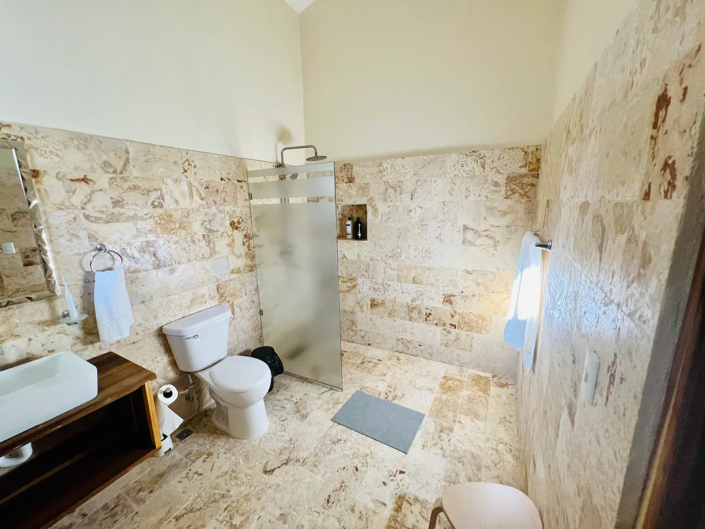 Villa de Lujo con 9 Dormitorios y Piscina Privada en Sosúa., foto 13