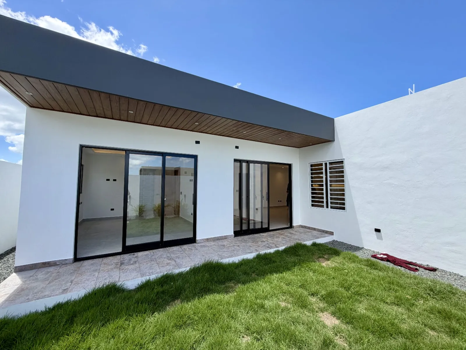 Modern New House for Sale in Res. Don Juan II, photo 5