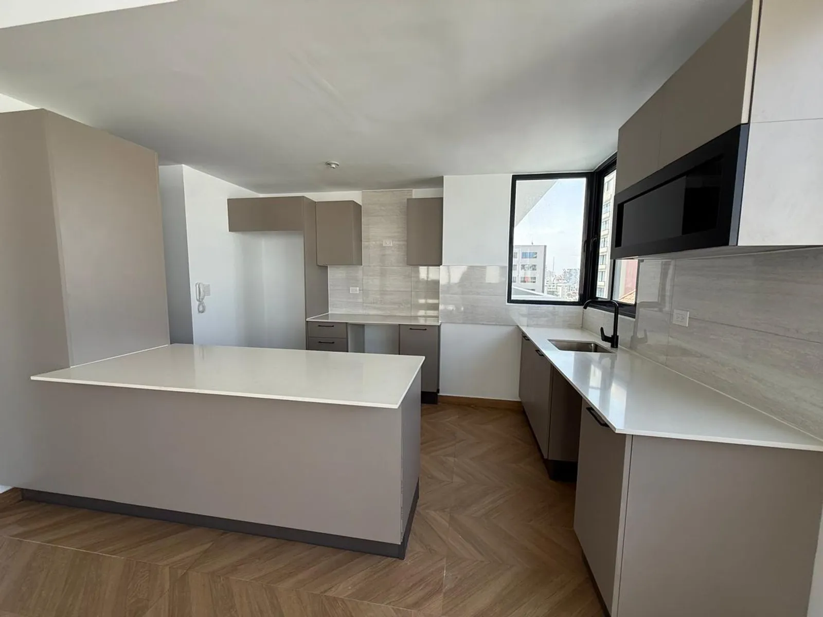Apartament Piantini Neu und Unbenutzt, Foto 8